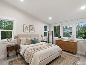 8817 Densmore Avenue N, Seattle WA 98103