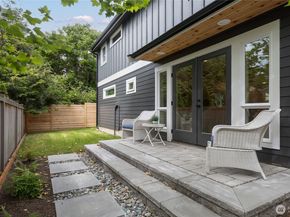 8817 Densmore Avenue N, Seattle WA 98103
