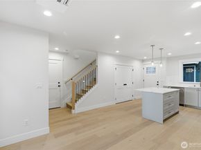 8817 Densmore Avenue N, Seattle WA 98103