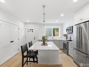 8817 Densmore Avenue N, Seattle WA 98103