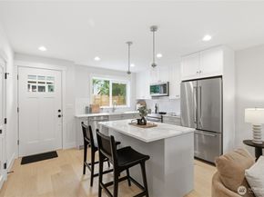 8817 Densmore Avenue N, Seattle WA 98103