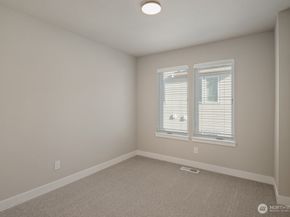 6613 S 128th Street, Seattle WA 98178
