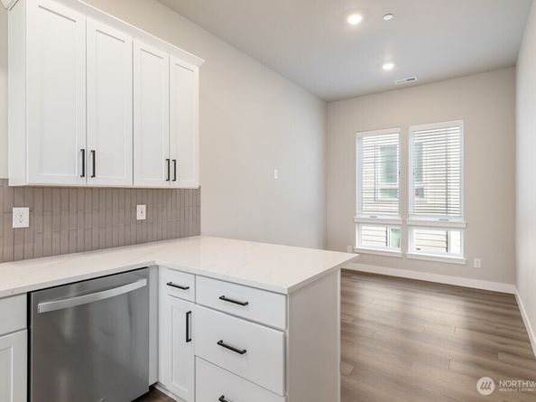 6613 S 128th Street, Seattle WA 98178