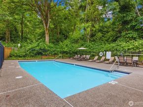 10813 NE 147th Lane N102, Bothell WA 98011