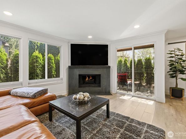 10813 NE 147th Lane N102, Bothell WA 98011