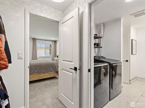 10813 NE 147th Lane N102, Bothell WA 98011