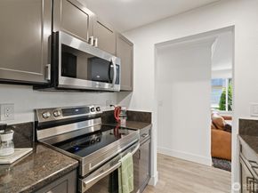 10813 NE 147th Lane N102, Bothell WA 98011