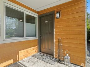 10813 NE 147th Lane N102, Bothell WA 98011