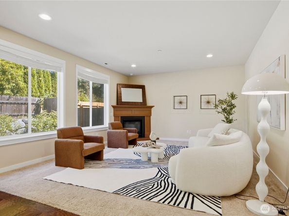 7326 NE 201st Place, Kenmore WA 98028