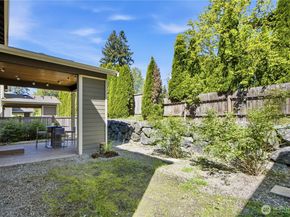 7326 NE 201st Place, Kenmore WA 98028