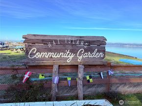 33 G Mukilteo Way, Hat Island WA 98206