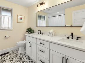 12328 38th Avenue NE, Seattle WA 98125