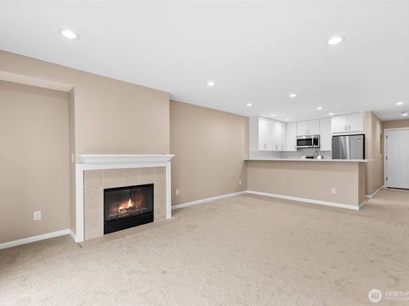 2000 W Barrett Street 202, Seattle WA 98199