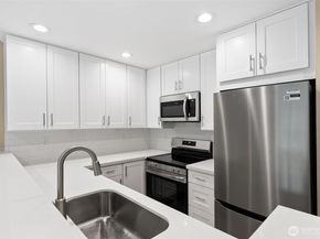 2000 W Barrett Street 202, Seattle WA 98199