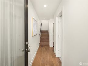 4419 2nd Avenue NE A, Seattle WA 98105