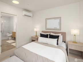 4419 2nd Avenue NE A, Seattle WA 98105