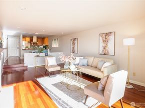 2253 Gilman Drive W 406, Seattle WA 98119