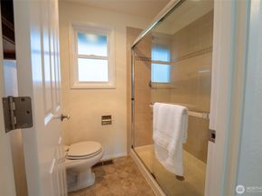 14114 129th Avenue NE, Kirkland WA 98034