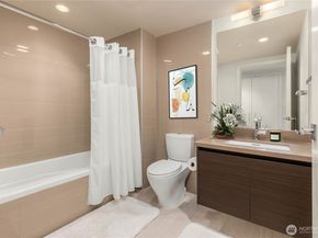 583 Battery Street 2905N, Seattle WA 98121