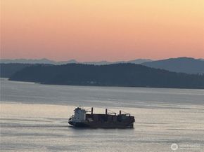 583 Battery Street 2905N, Seattle WA 98121