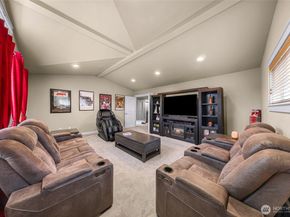 10082 240th Avenue NE, Redmond WA 98053