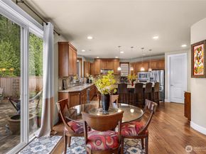 10082 240th Avenue NE, Redmond WA 98053