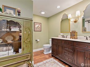 6771 81st Avenue SE, Mercer Island WA 98040
