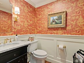 6771 81st Avenue SE, Mercer Island WA 98040