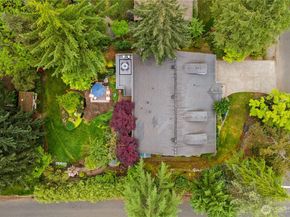 6771 81st Avenue SE, Mercer Island WA 98040