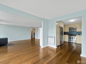 3717 Beach Drive SW 113, Seattle WA 98116