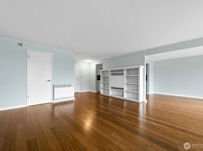 3717 Beach Drive SW 113, Seattle WA 98116