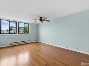 3717 Beach Drive SW 113, Seattle WA 98116