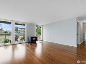 3717 Beach Drive SW 113, Seattle WA 98116