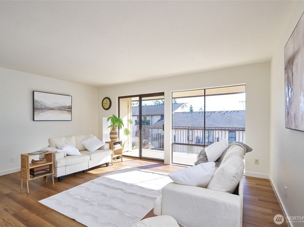 13229 Linden Avenue N 403B, Seattle WA 98133