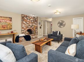 6240 NE 204th Place, Kenmore WA 98028