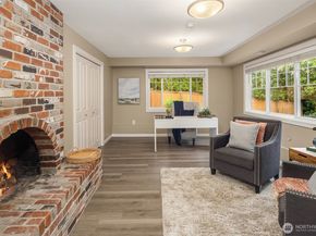 6240 NE 204th Place, Kenmore WA 98028