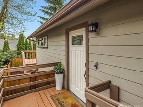 6240 NE 204th Place, Kenmore WA 98028