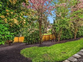 6240 NE 204th Place, Kenmore WA 98028