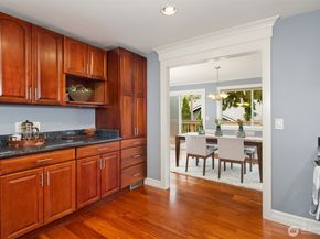 6240 NE 204th Place, Kenmore WA 98028