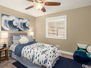 6240 NE 204th Place, Kenmore WA 98028