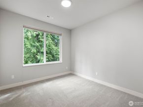 2306 NE 145th St, Shoreline WA 98155