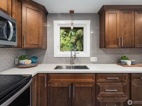 21866 35th Avenue S, SeaTac WA 98198