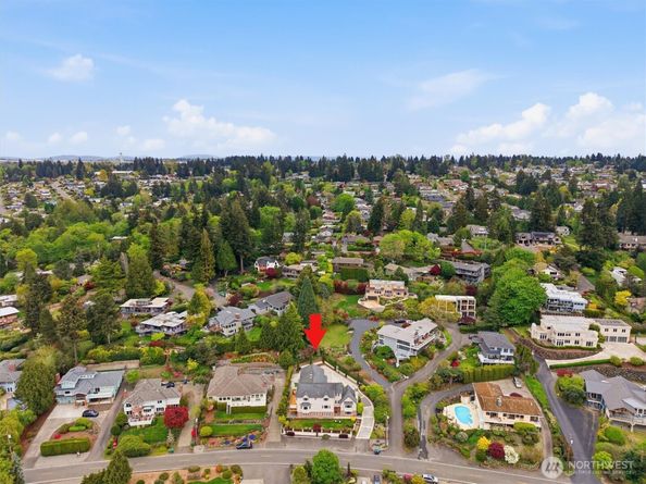 18124 Riviera Place SW, Normandy Park WA 98166