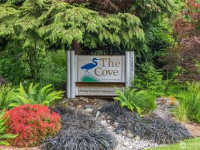 18124 Riviera Place SW, Normandy Park WA 98166