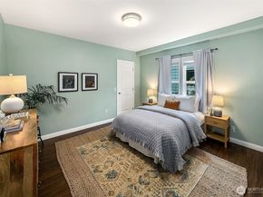 954 19th Avenue E, Seattle WA 98112