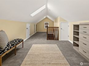 954 19th Avenue E, Seattle WA 98112