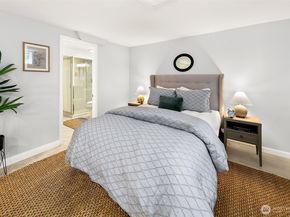 954 19th Avenue E, Seattle WA 98112