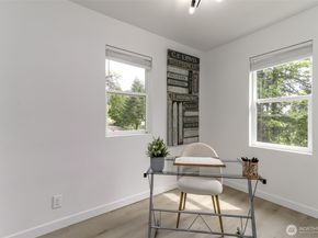 1408 Price Rd, Bremerton WA 98312