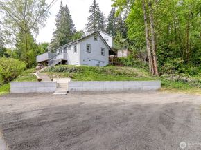 1408 Price Rd, Bremerton WA 98312