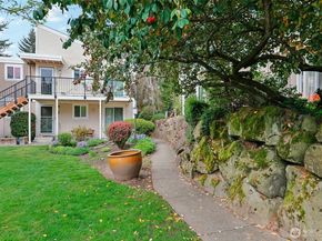 12720 NE 120th Street I1, Kirkland WA 98034